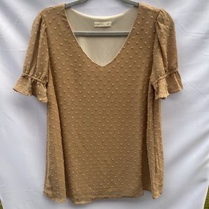 REB. in J. 220 blouse women’s small oversized (38”) swiss dot texture, tan NWT